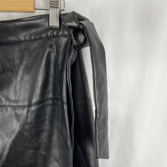 SNDYS Revolve NWT Vegan Mini Skirt Womens Size M Y2K Baddie - Picture 2 of 12